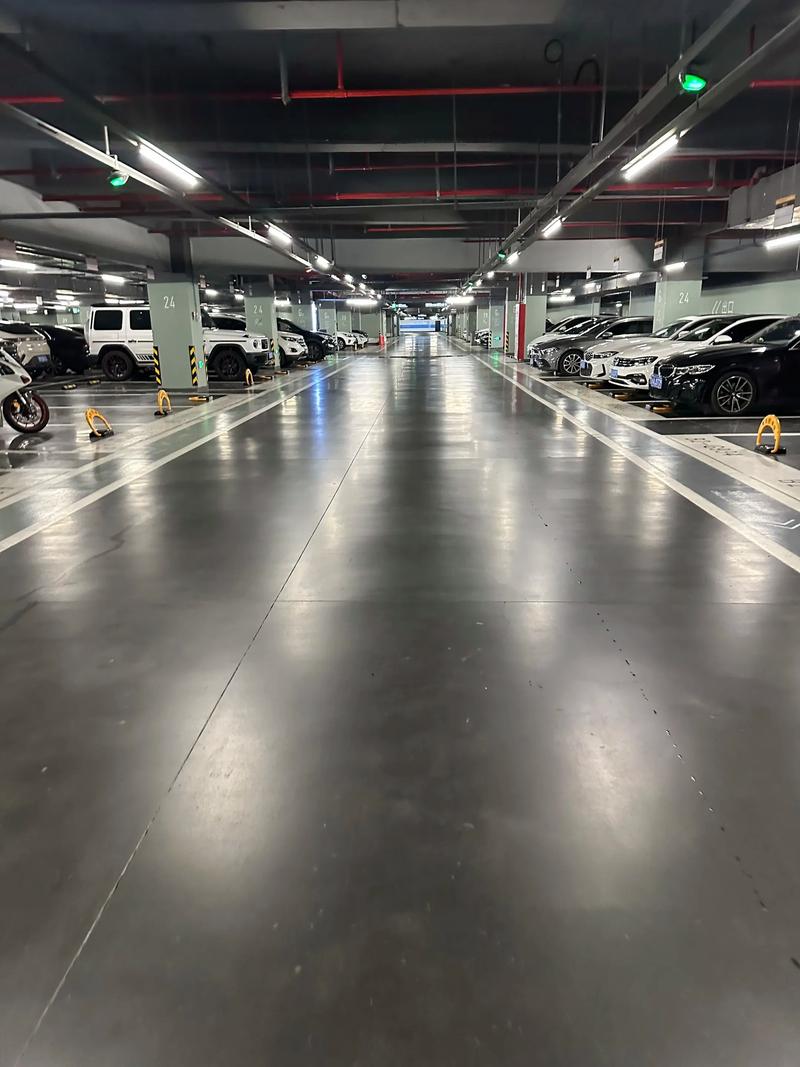 环氧地坪图片效果图展示，带你走进美丽的工作空间
